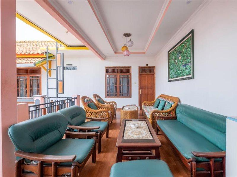 Hotel Capital O 1541 Puri Cikole Asri Lembang Zewnętrze zdjęcie