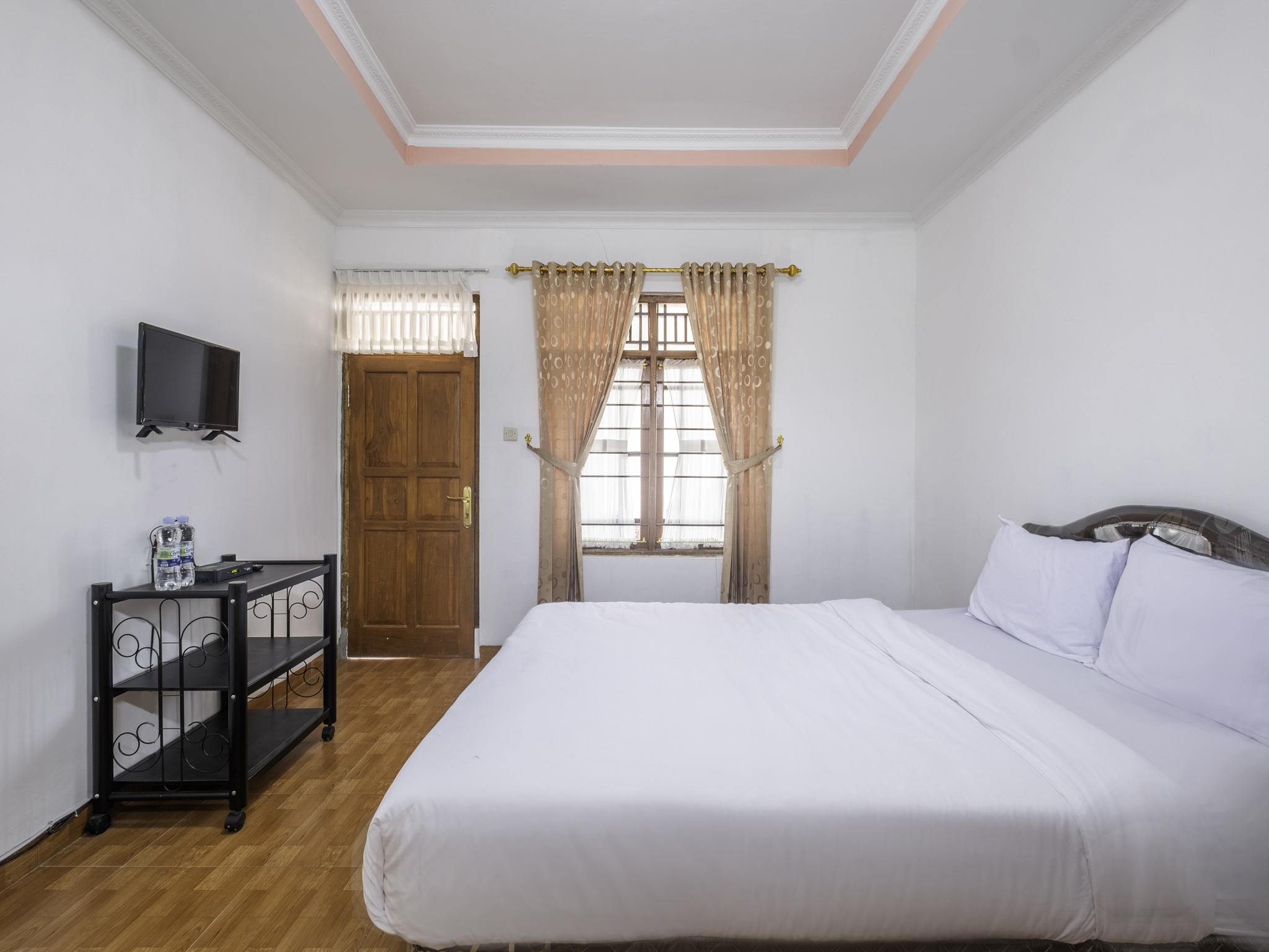 Hotel Capital O 1541 Puri Cikole Asri Lembang Zewnętrze zdjęcie