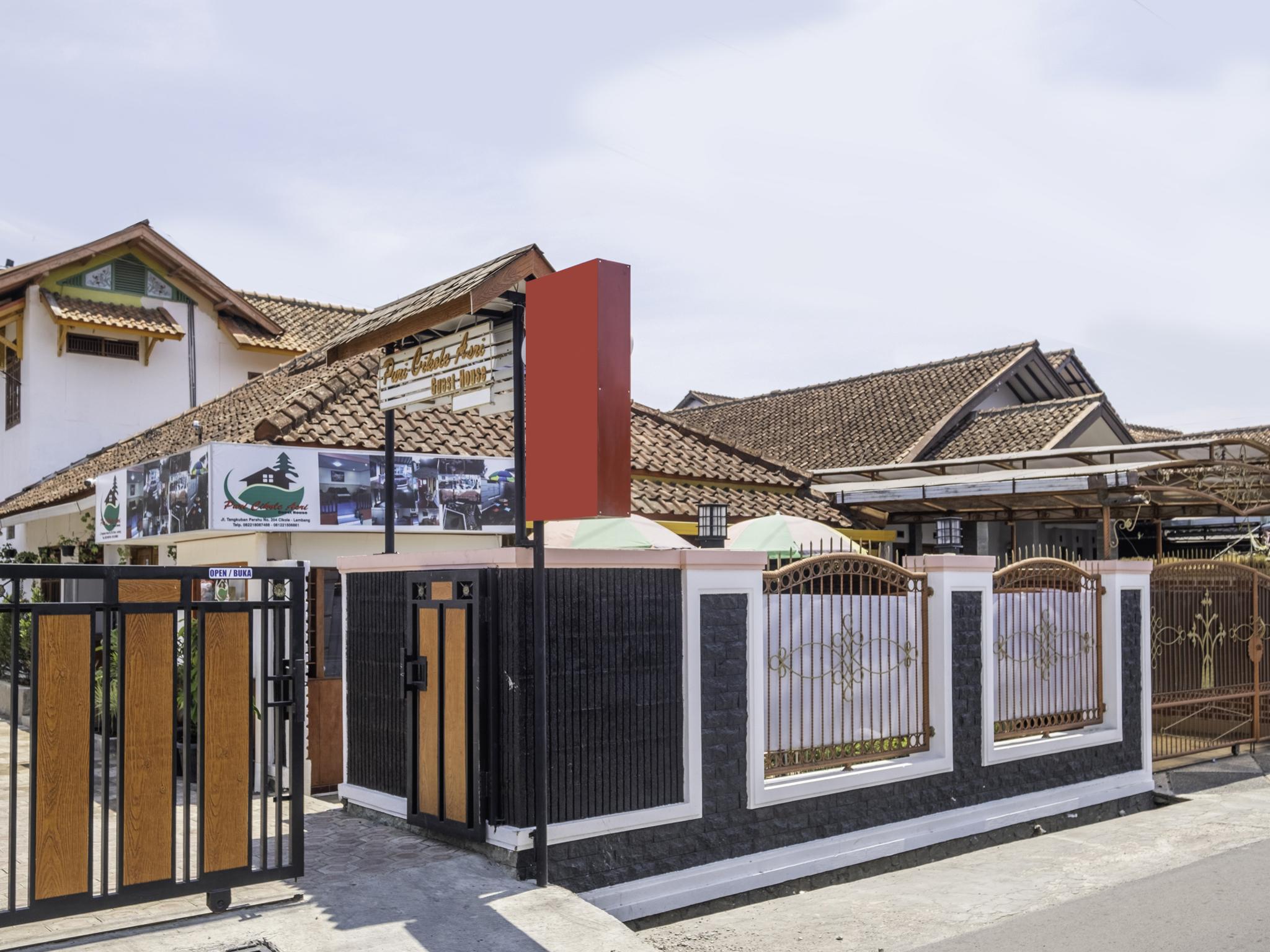 Hotel Capital O 1541 Puri Cikole Asri Lembang Zewnętrze zdjęcie