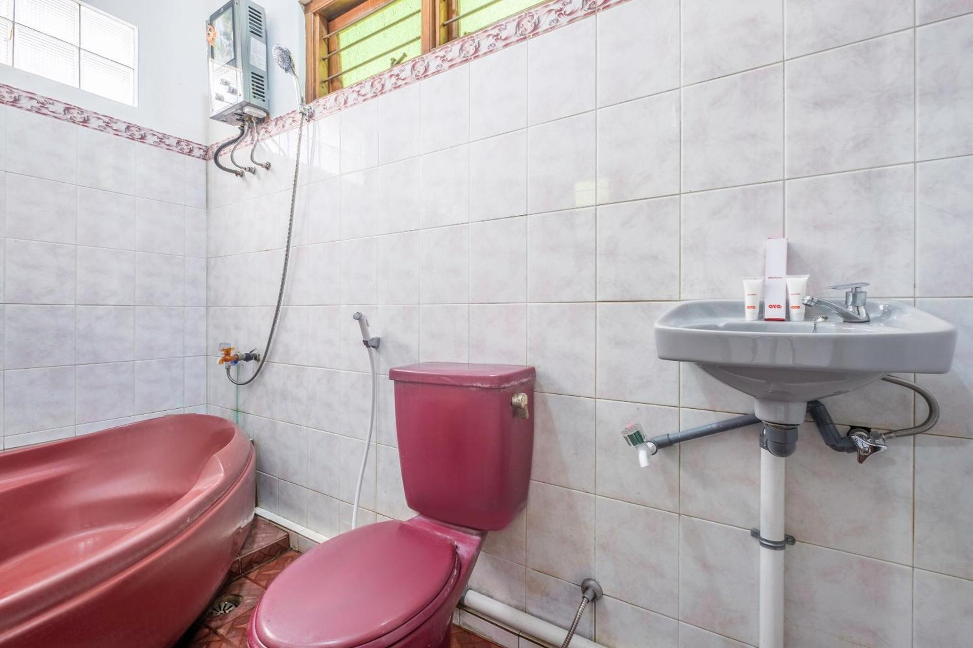 Hotel Capital O 1541 Puri Cikole Asri Lembang Zewnętrze zdjęcie